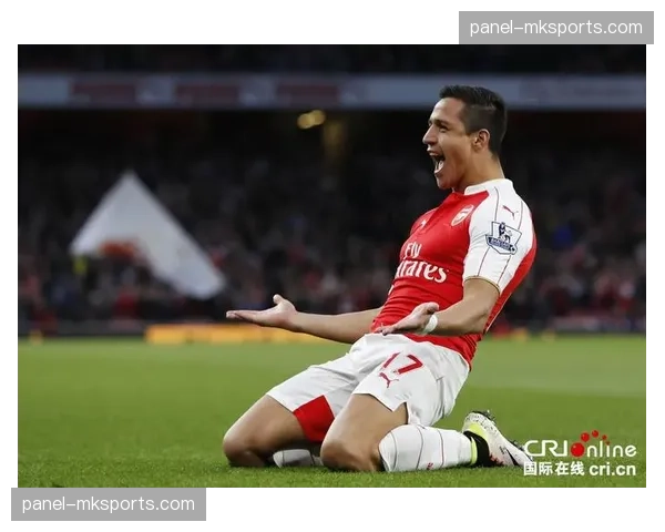 阿森纳门将拉亚神勇扑出维尼修斯单刀，酋长球场瞬间沸腾