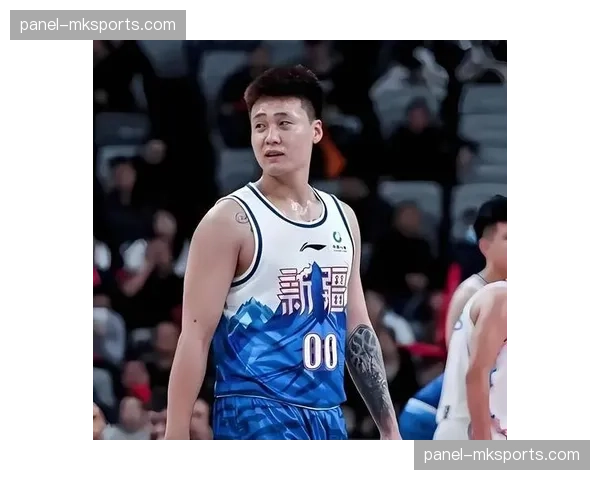 赵睿突破倒地后仍完成高难度传球，点燃新疆主场气氛