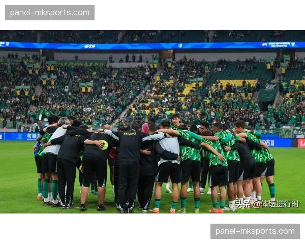 争议判罚之夜，三场主赛结果引发社交媒体热议